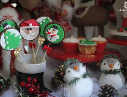 Decoração de Mesa de Natal de doces para crianças por Patricia Junqueira
