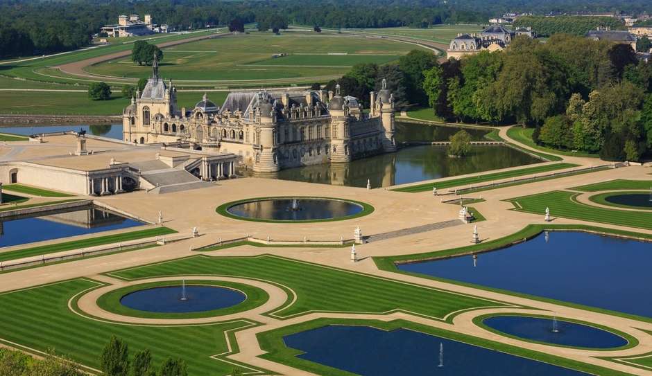 Viagem de Luxo a França por Patricia Junqueira para aprender cultura, etiqueta eelegancia como ferramenta para voce se relacionar melhor