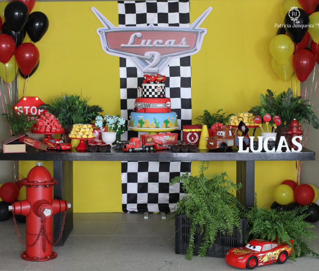 Produção e Decoração de Festa carros macqueen disney por Patricia Junqueira